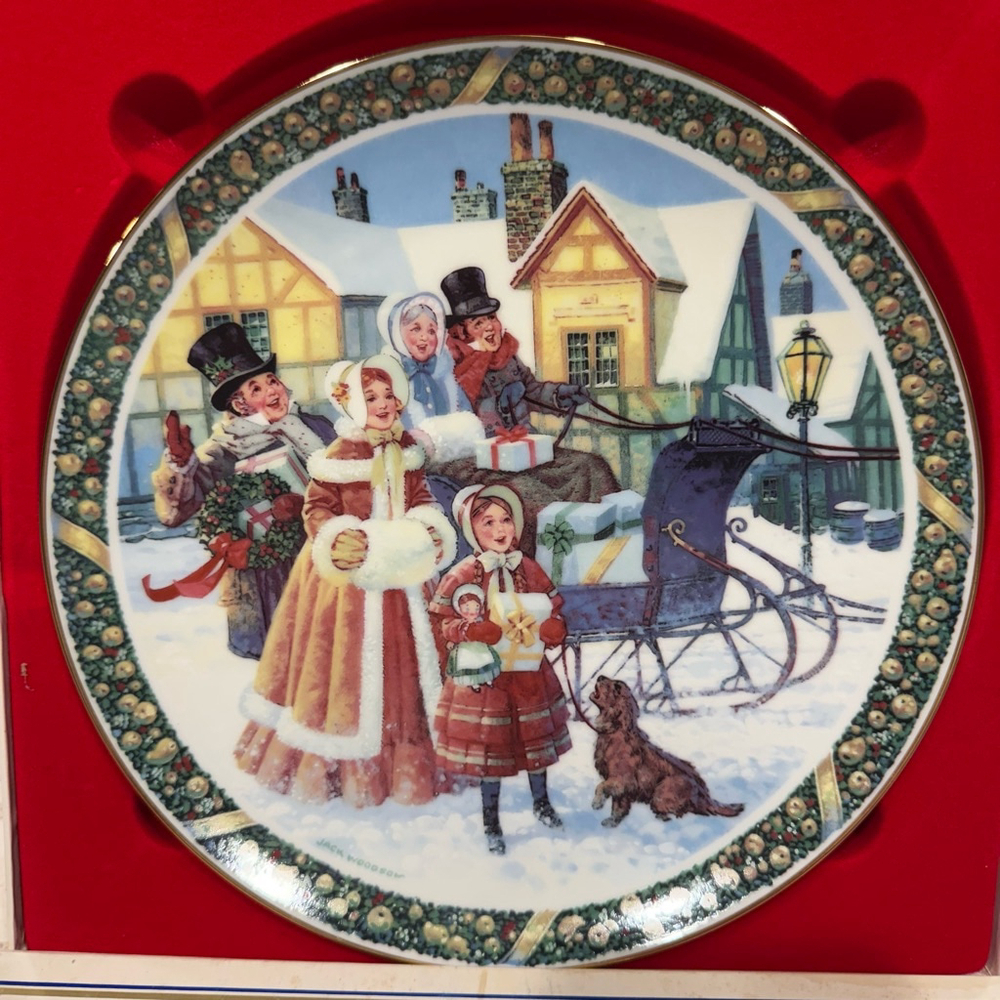 Vintage Royal Windsor Christmas Carol Plate 1985 Here We Come A-Caroling